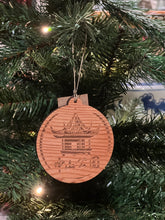 Load image into Gallery viewer, Garden Holiday Wood Ornaments/Car Hangs

